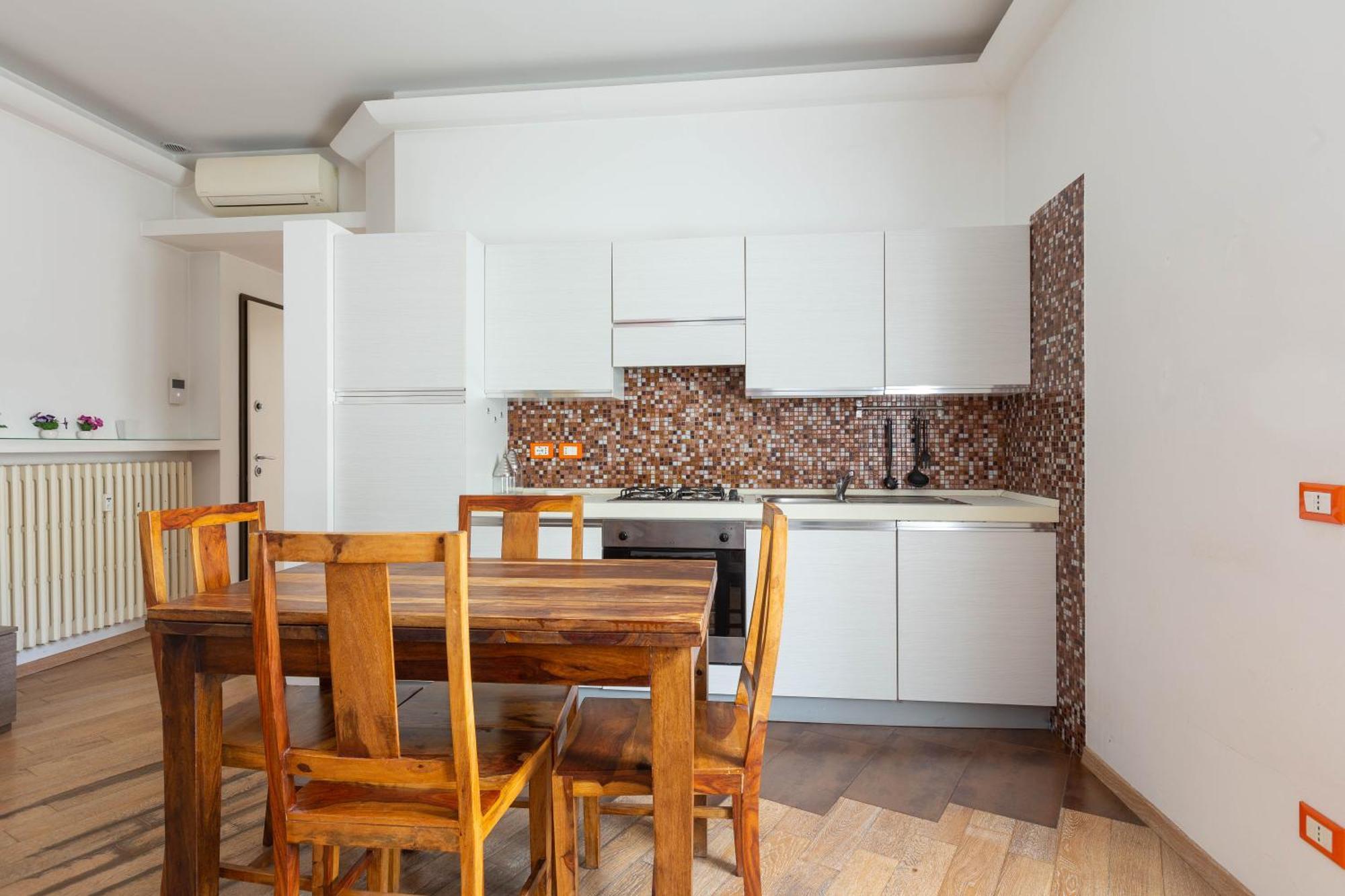 Porta Romana Comfy Apartment มิลาน ภายนอก รูปภาพ